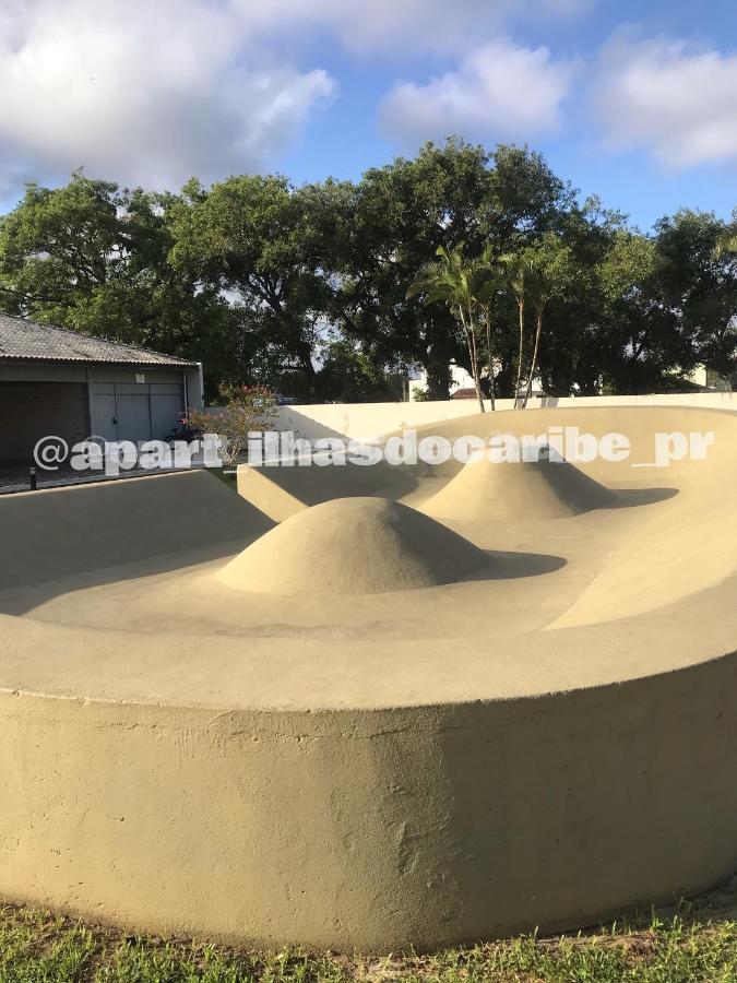 Apto Cond Ilhas Do Caribe - Pr - Beira Mar Matinhos Kültér fotó